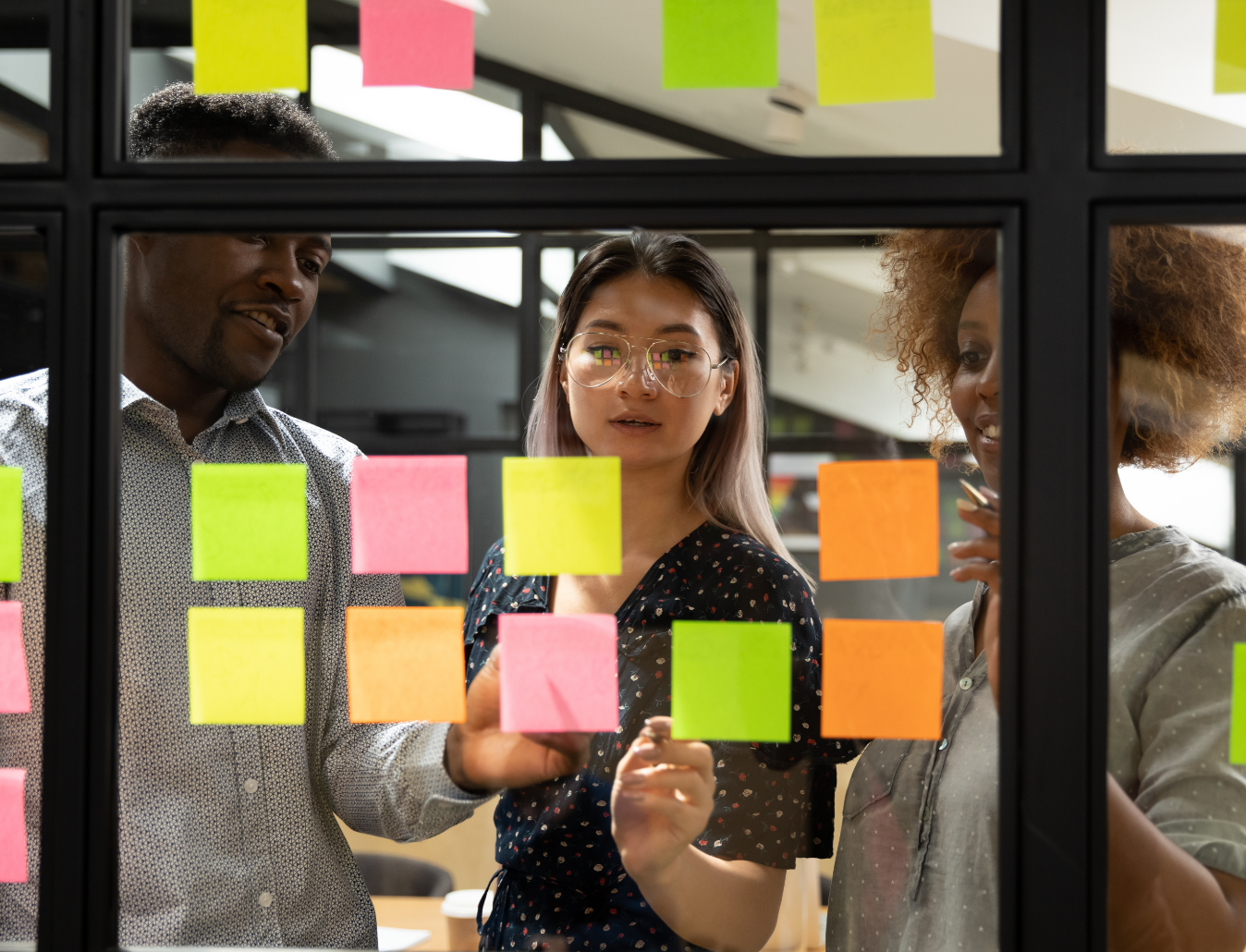 brainstoriming with post-it note